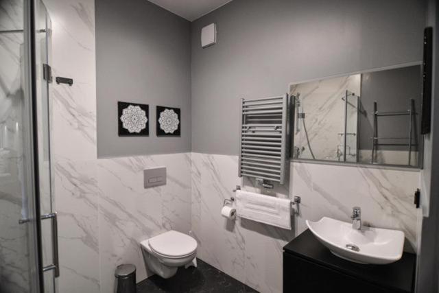 Apartamenty Przy Zamkowej W Walbrzychu ภายนอก รูปภาพ